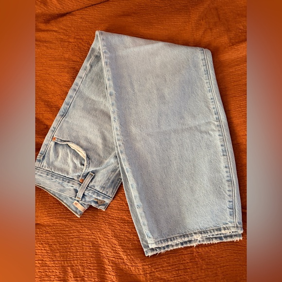 NWOT Women’s 26 barrel Levi's Denim Jeans - Picture 5 of 5